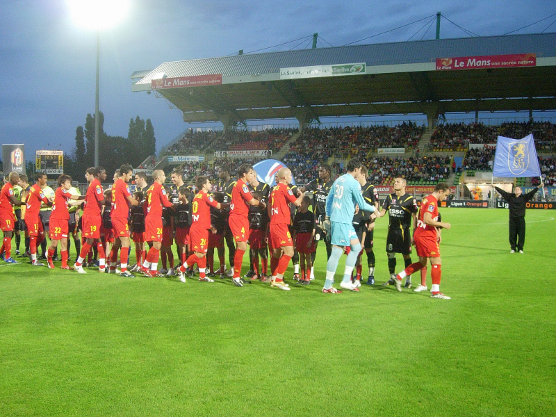 La montée du Mans en Ligue 1 encore en suspens après une énorme confusion